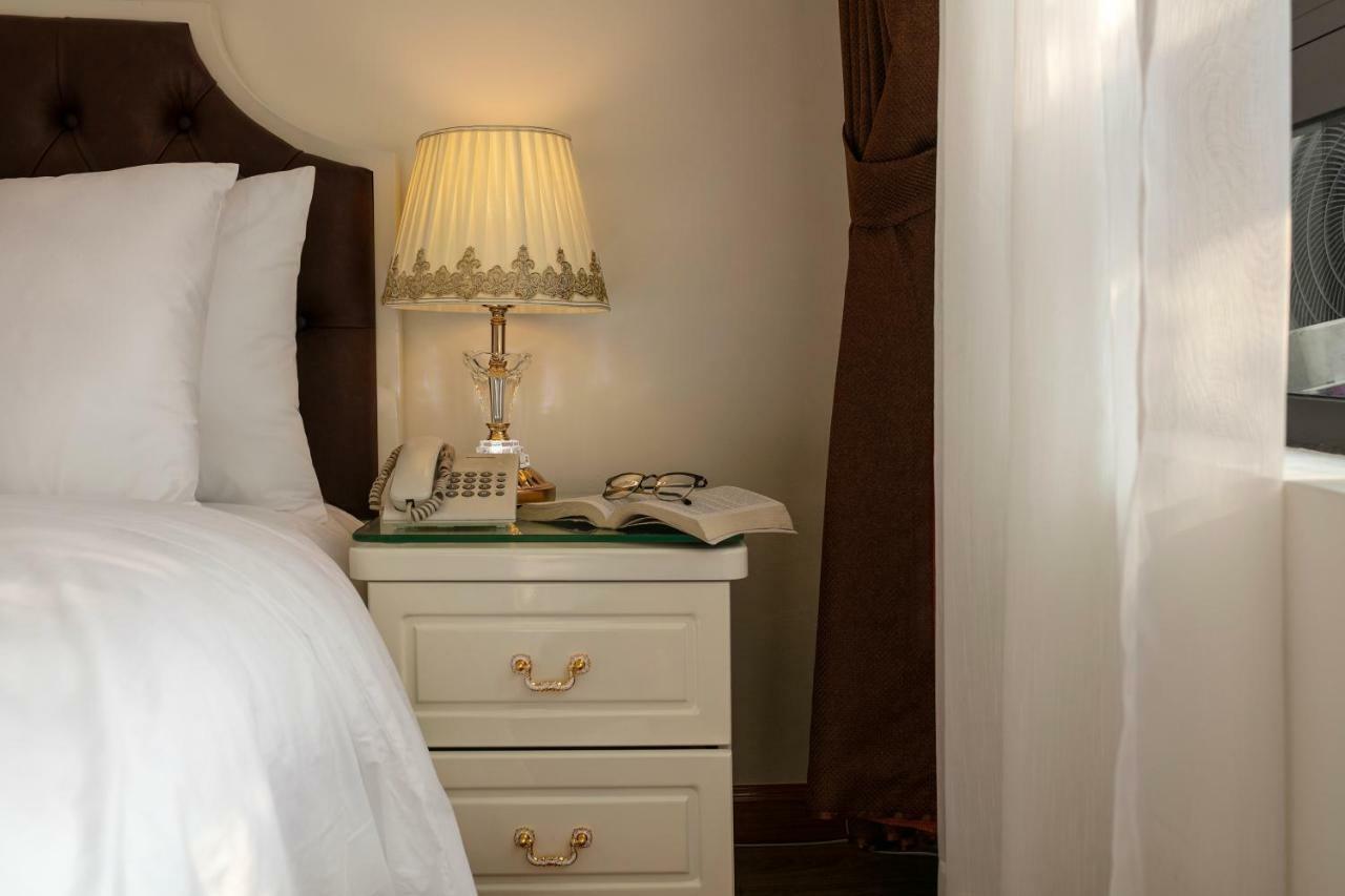 Trang Trang Luxury Hotel Hanoi Bagian luar foto